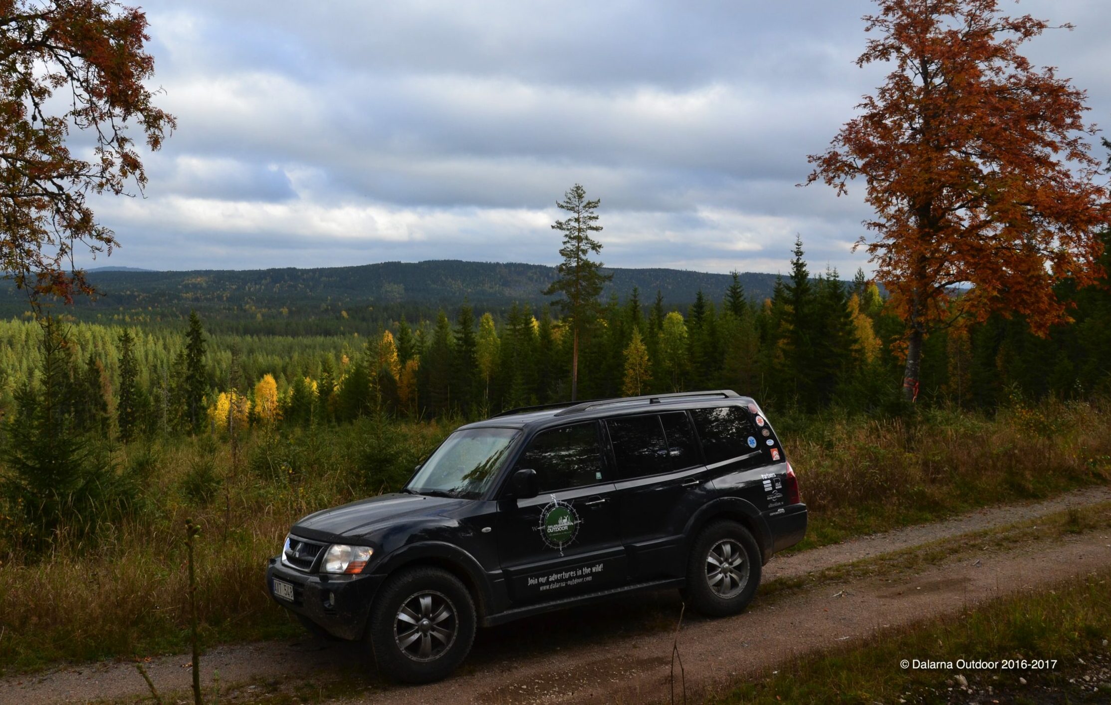 Dalarna Outdoor Pajero Car